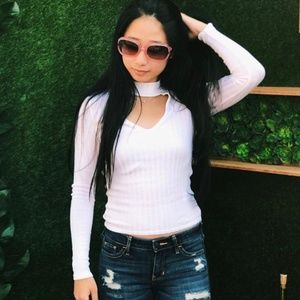 Cute Long Sleeve White Choker Top!